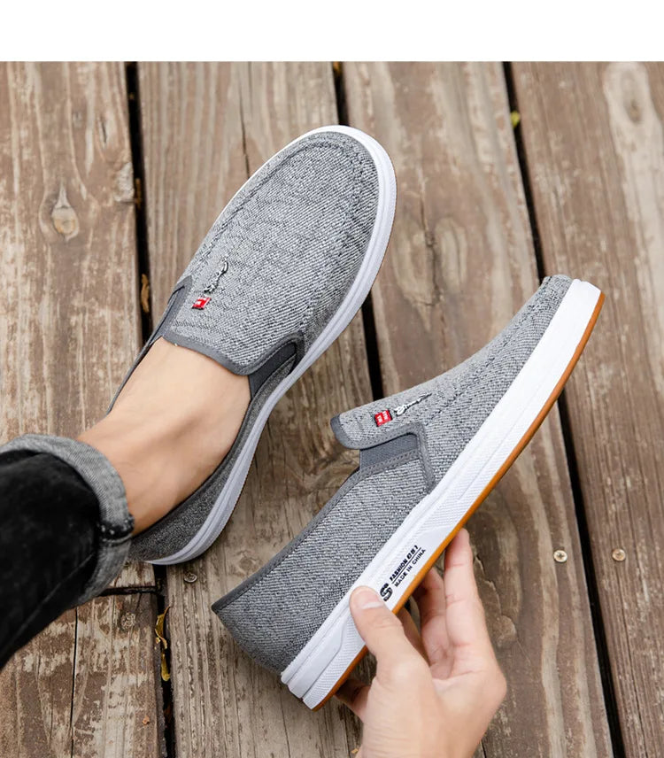 Men's shoes are breathable and light old Beijing cloth shoes men's low top canvas shoes and lazy work shoes 2023