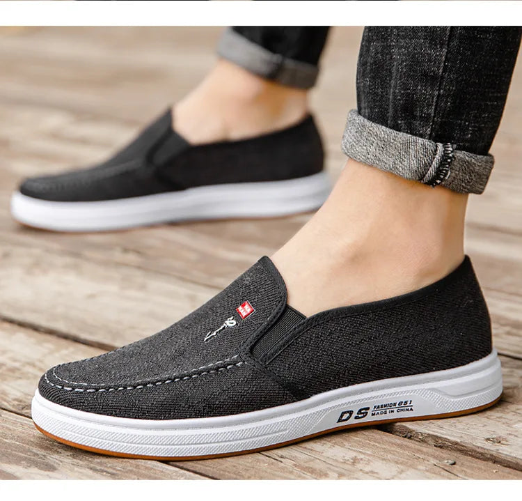 Men's shoes are breathable and light old Beijing cloth shoes men's low top canvas shoes and lazy work shoes 2023