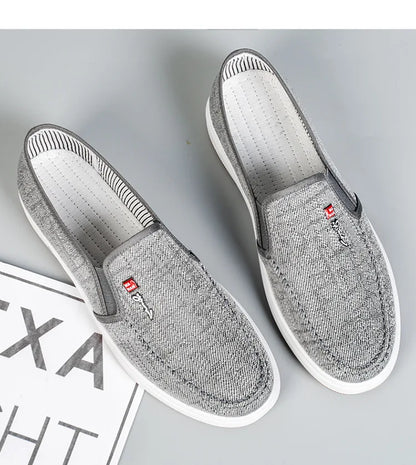 Men's shoes are breathable and light old Beijing cloth shoes men's low top canvas shoes and lazy work shoes 2023