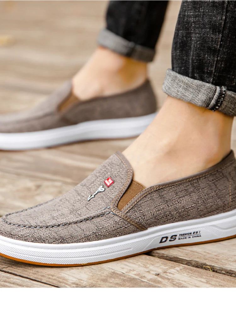 Men's shoes are breathable and light old Beijing cloth shoes men's low top canvas shoes and lazy work shoes 2023