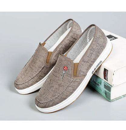 Men's shoes are breathable and light old Beijing cloth shoes men's low top canvas shoes and lazy work shoes 2023