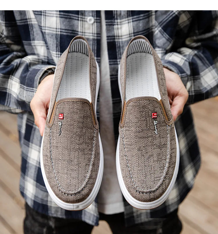 Men's shoes are breathable and light old Beijing cloth shoes men's low top canvas shoes and lazy work shoes 2023